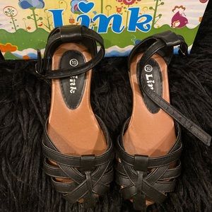 NEW IN BOX girls black sandals